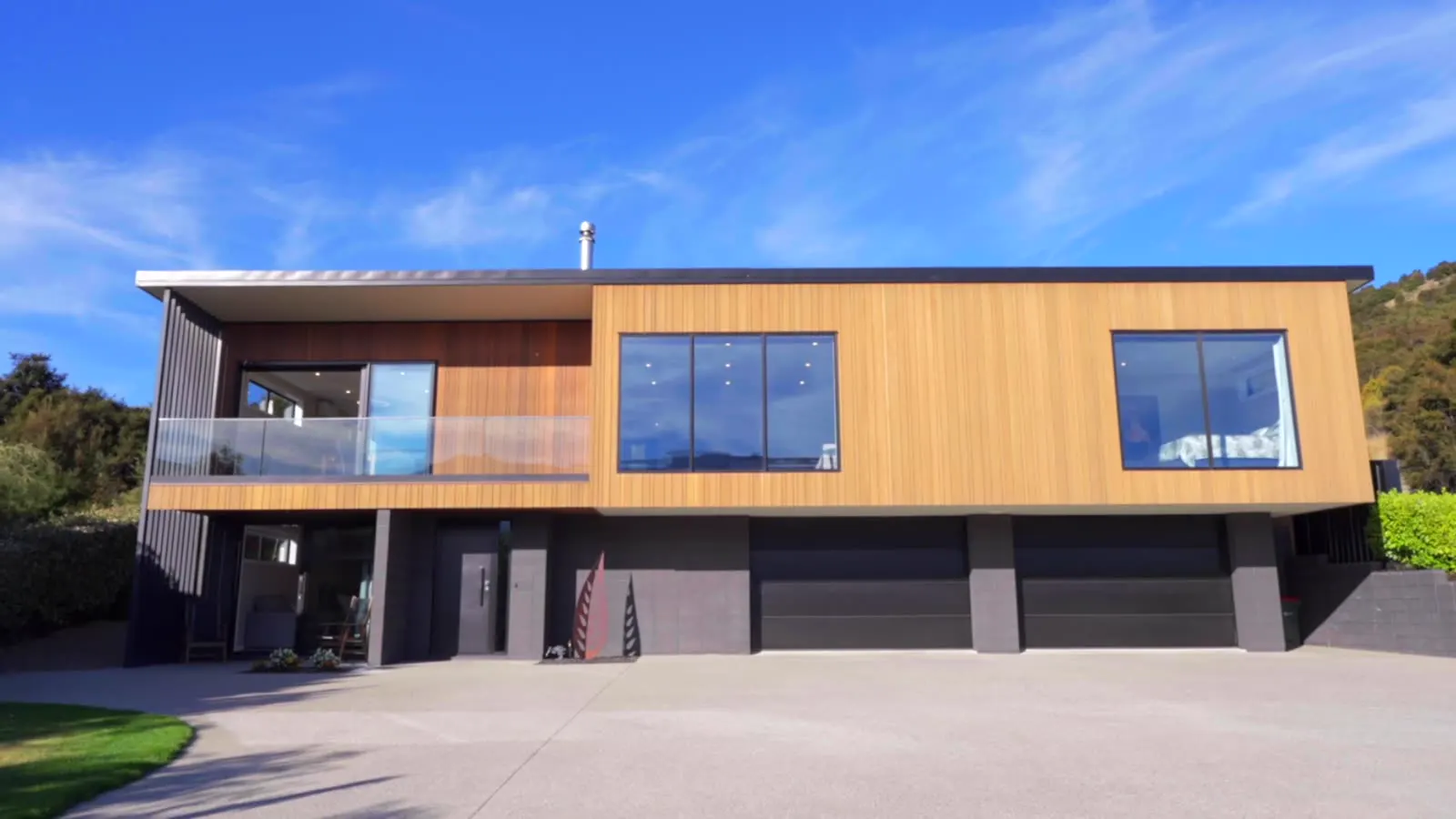 Islington Place — Property film