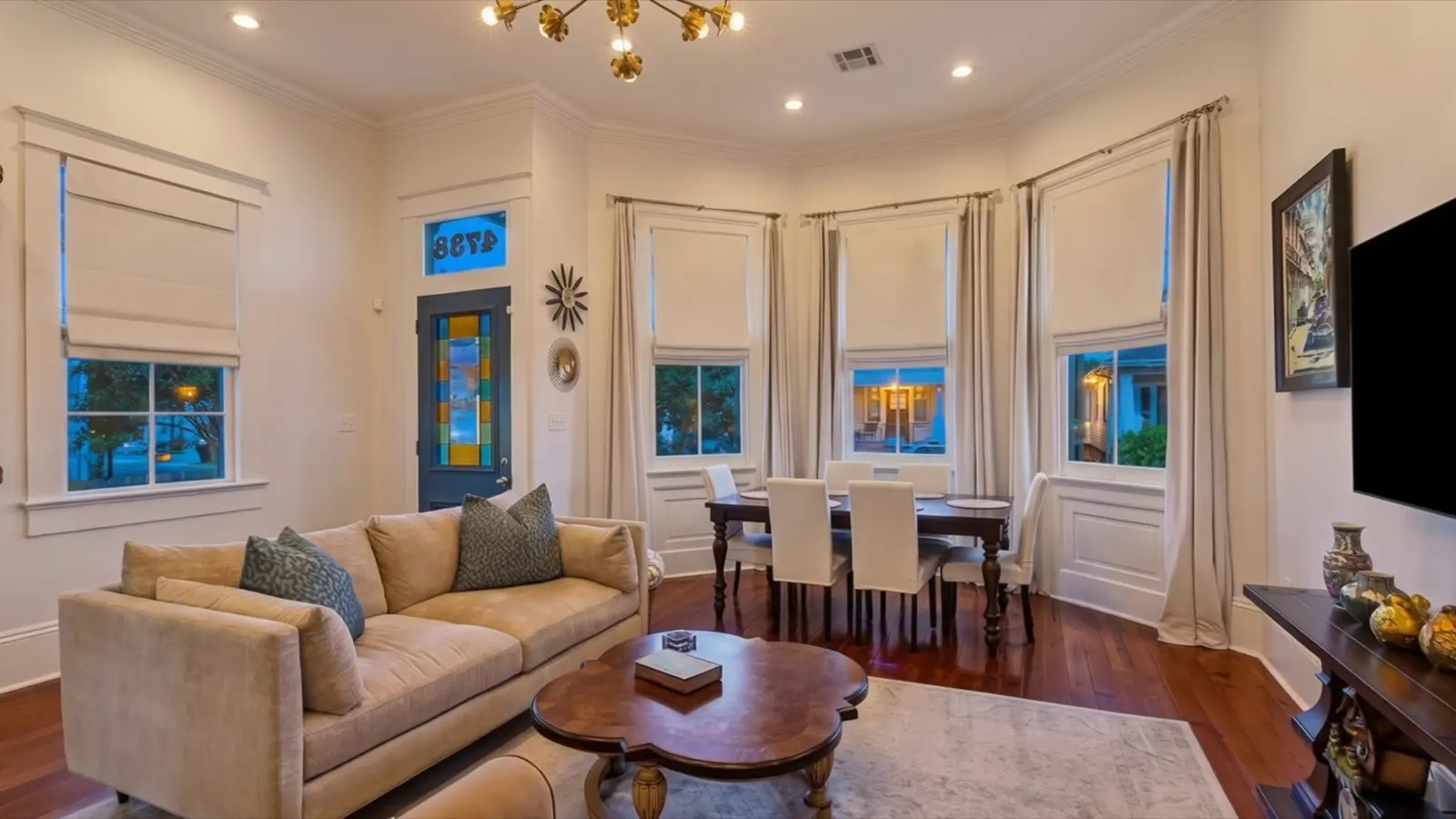 Laurel Street — Property film from photos